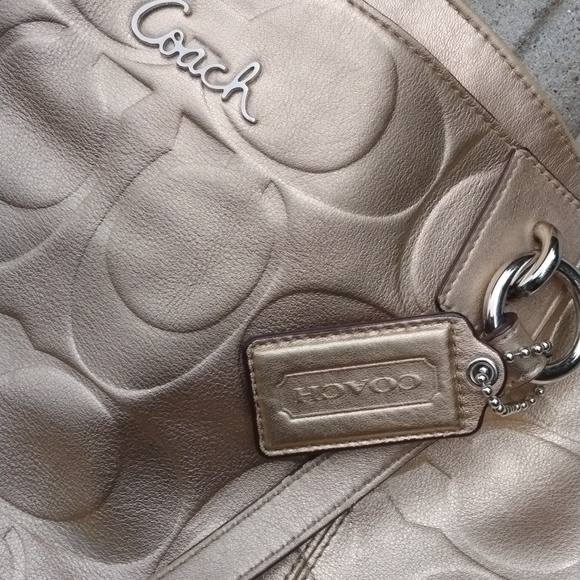 GUC Coach Metallic Bronze Gold Leather Signature Embossed Gallery Tote, F17730 - Picture 11 of 13
